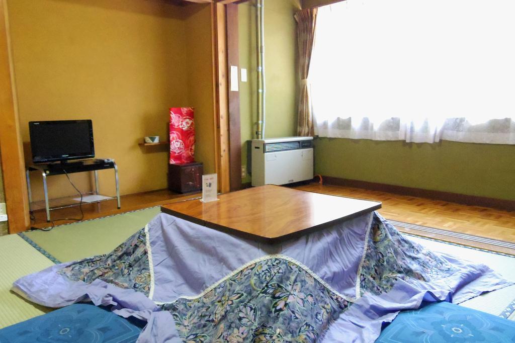 Zero-Project Japan Guesthouse Yamanakako Rum bild